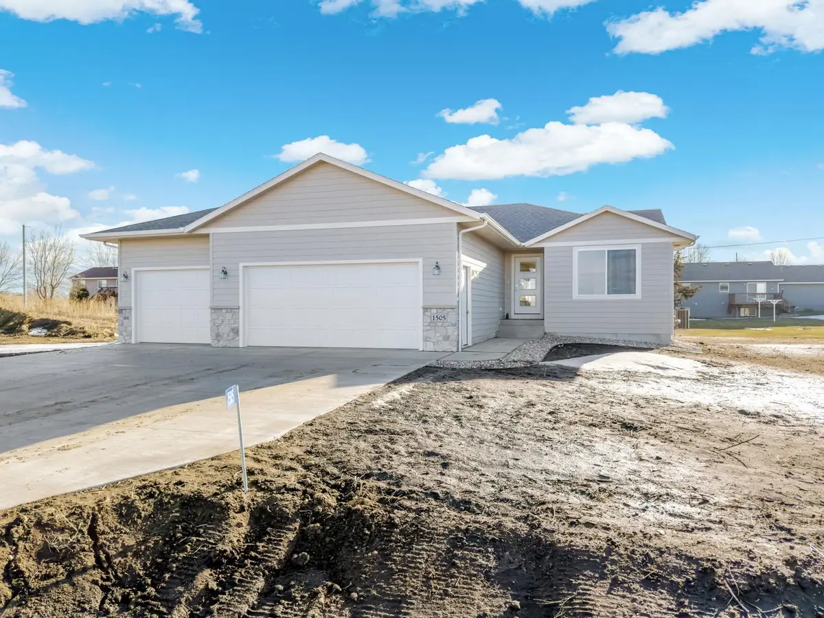 1505 E Carol St, Sioux Falls, SD 57104 - #1