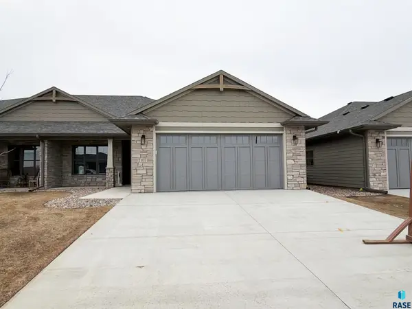 7107 E Copper Stone Cir, Sioux Falls, SD 57110