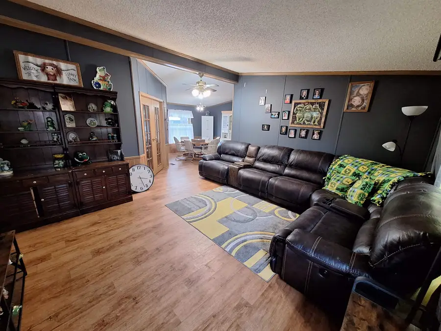 231 W Washington Ave, Salem, SD 57058 - #2