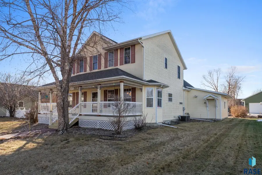 513 N Morning Rain Ave, Brandon, SD 57005 - #2