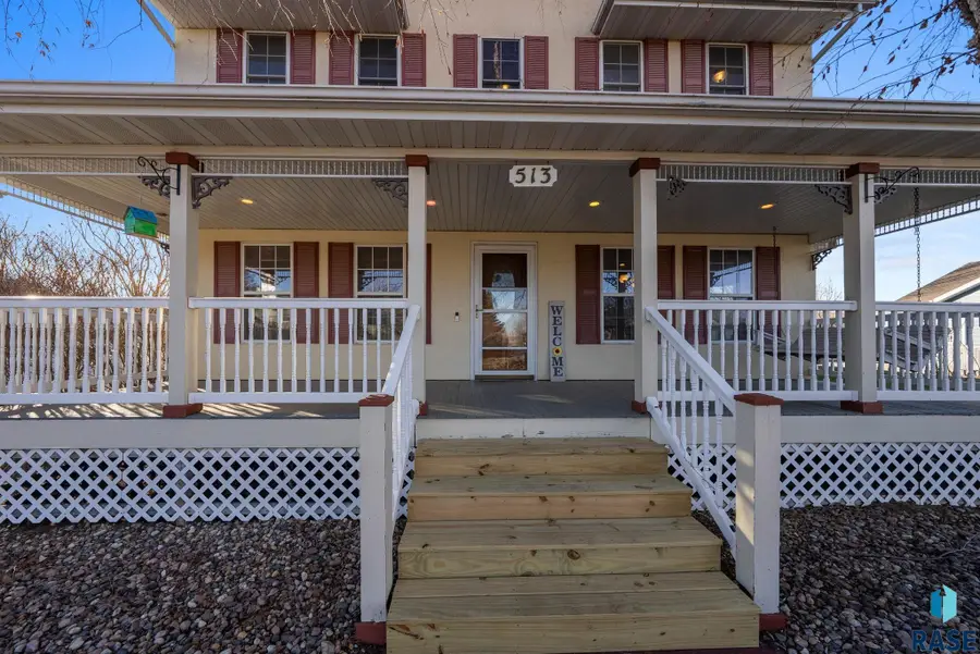 513 N Morning Rain Ave, Brandon, SD 57005 - #3