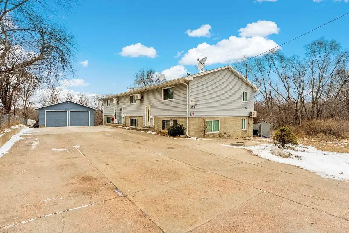 1915 N Mable Ave, Sioux Falls, SD 57103 - #1