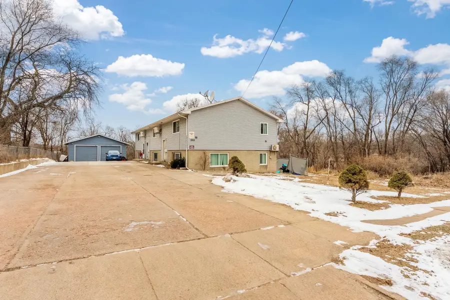 1915 N Mable Ave, Sioux Falls, SD 57103 - #2