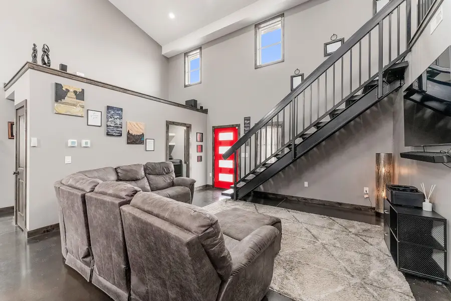 513 Beck Dr, Alcester, SD 57001 - #2