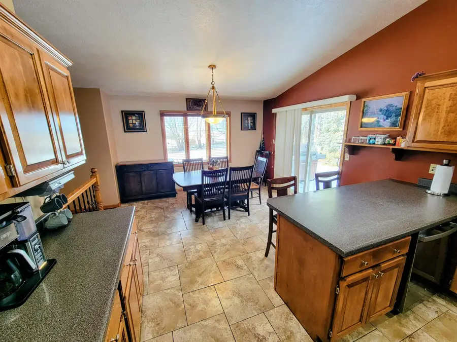 25569 470th Ave Ave, Crooks, SD 57020 - #3