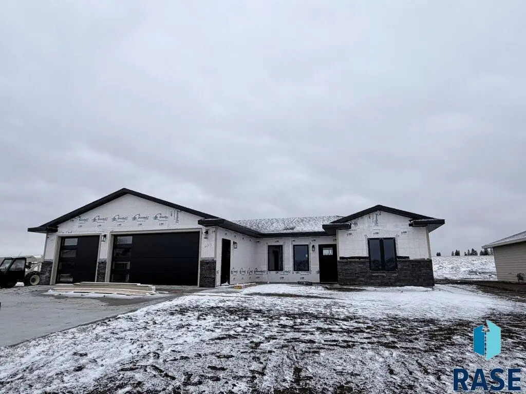 603 Mill Pond Rd, Rock Rapids, IA 51246 - #1