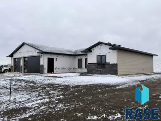 603 Mill Pond Rd, Rock Rapids, IA 51246 - #2