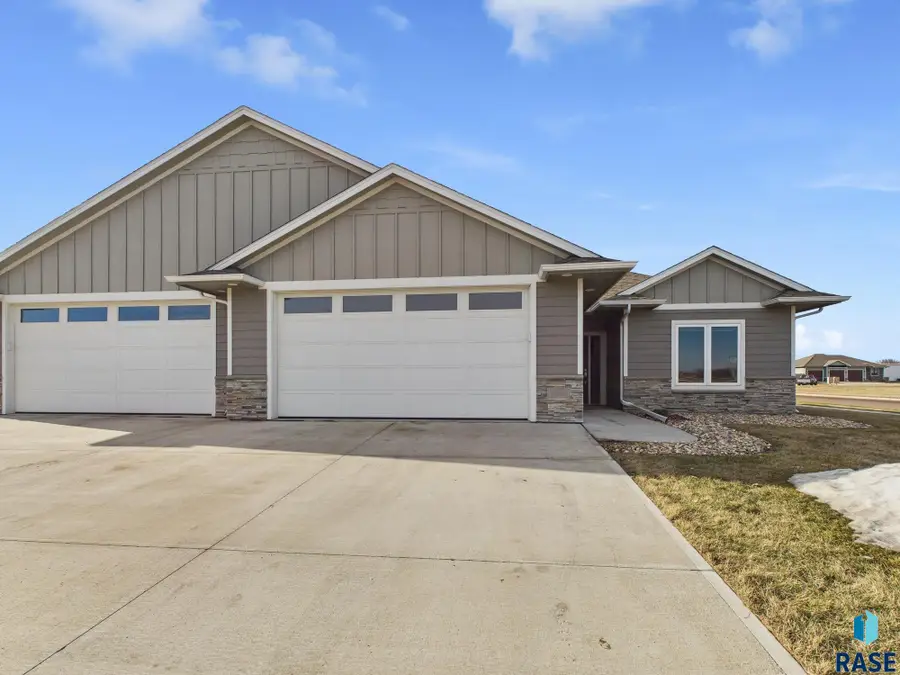 301 Granite Ave, Tea, SD 57064 - #2