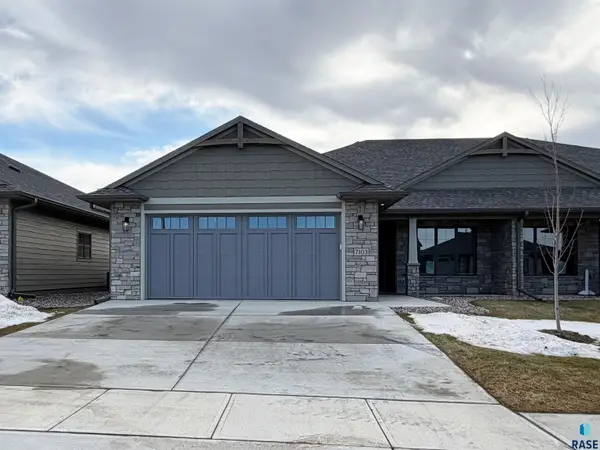 7103 E Copper Stone Cir, Sioux Falls, SD 57110