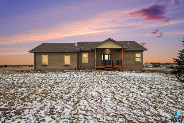 45733 238th St, Madison, SD 57042