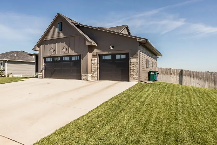 300 E Alberta Trl, Tea, SD 57064 - #2