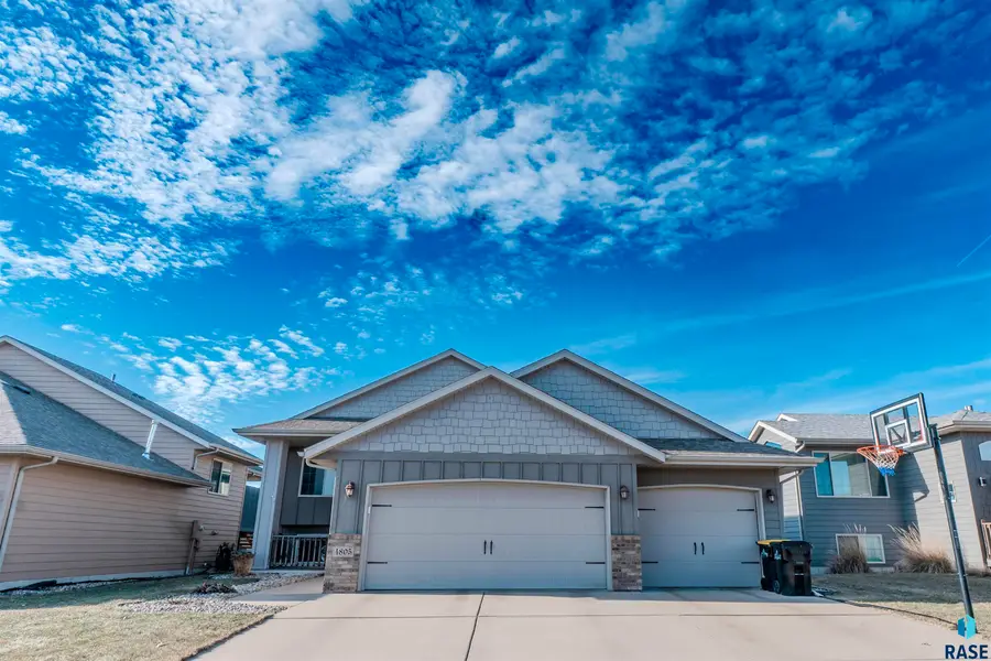 4805 S Wassom Ave, Sioux Falls, SD 57106 - #2