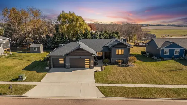 410 S 6th St, Baltic, SD 57003