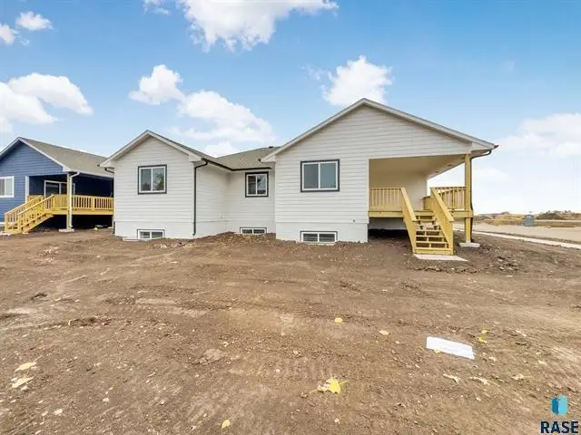 1014 Birch St, Harrisburg, SD 57032 - #2