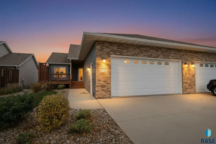 6608 S Bellwood Ave, Sioux Falls, SD 57108 - #2