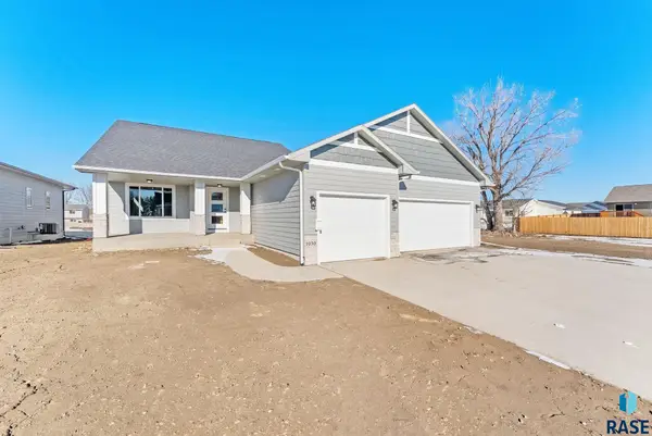 1030 E Fannings St, Tea, SD 57064