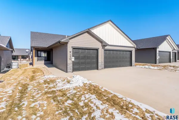 920 E Dutch St, Tea, SD 57064