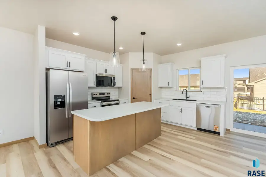 930 E Dutch St, Tea, SD 57064 - #2