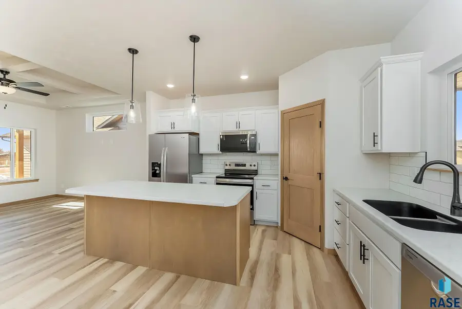 930 E Dutch St, Tea, SD 57064 - #3