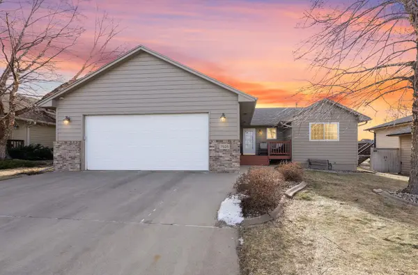 7525 W Stoney Creek St, Sioux Falls, SD 57106