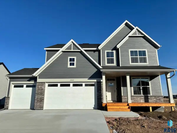 2808 S Copper Creek Ave, Sioux Falls, SD 57110