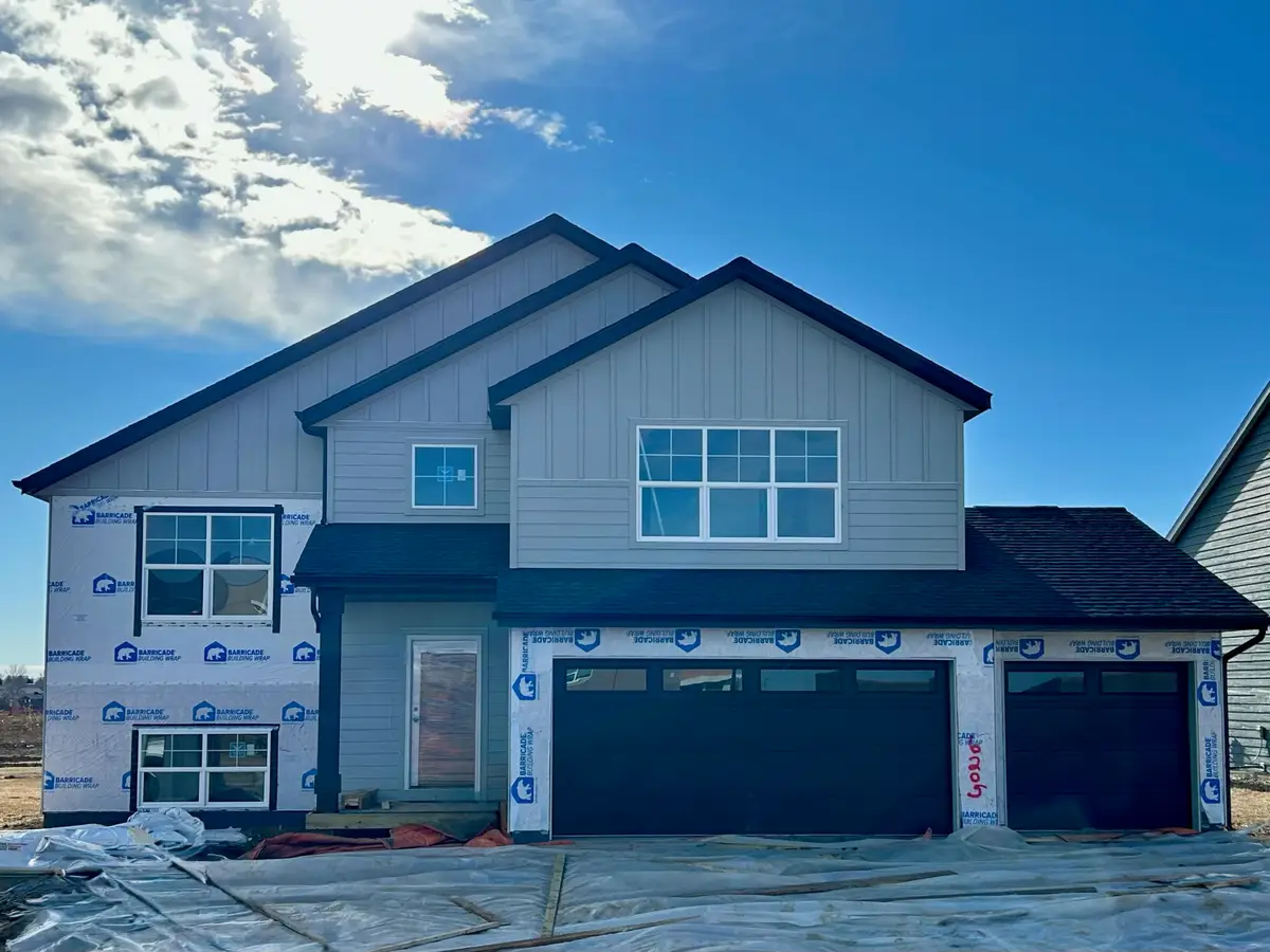 6205 W Valentine St, Sioux Falls, SD 57107 - #1