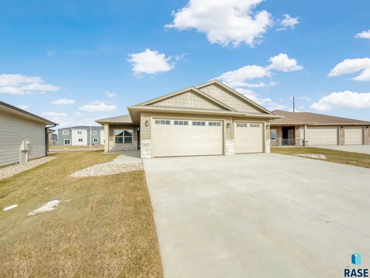 2412 E Tinley St, Brandon, SD 57005 - #1