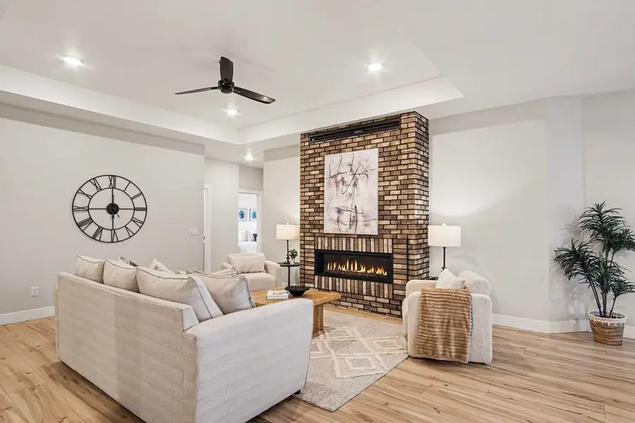 5402 E Wonder St, Sioux Falls, SD 57108 - #2