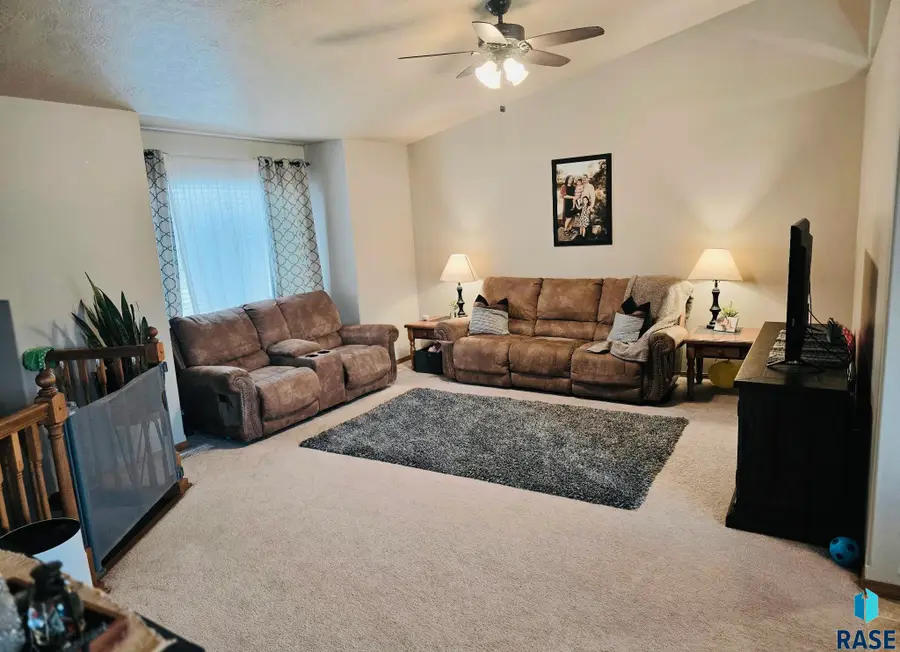 414 Augustana Ave, Harrisburg, SD 57032 - #2