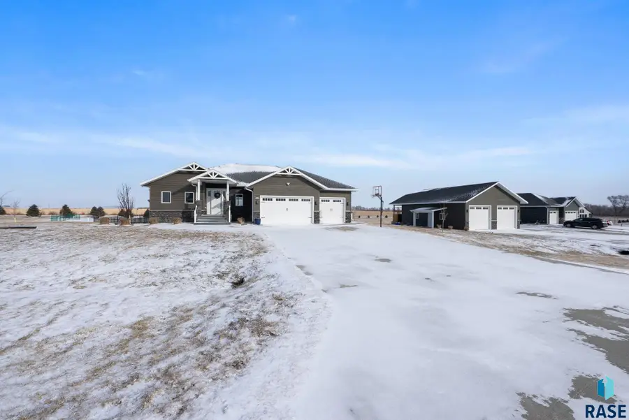 125 Caleb Ct, Parker, SD 57053 - #3