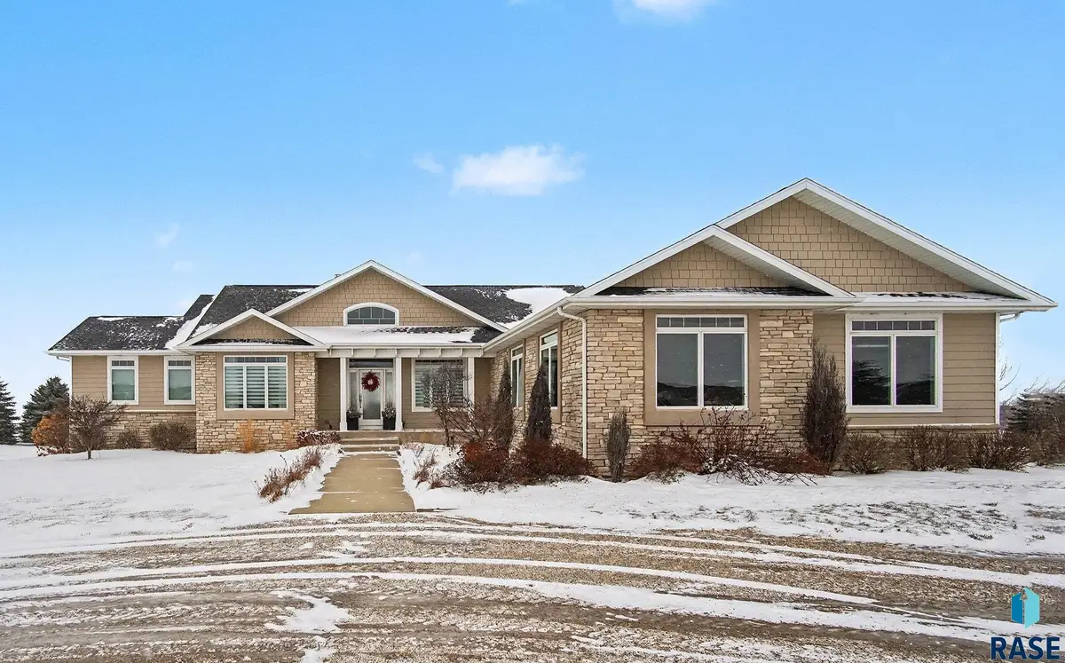 45054 233rd St, Madison, SD 57042 - #1