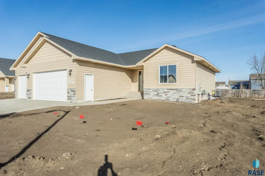 512 Shirley St, Harrisburg, SD 57032 - #2