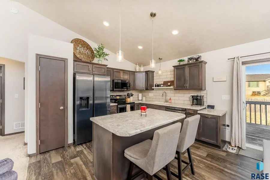 5612 W Holbrook Cir, Sioux Falls, SD 57107 - #3