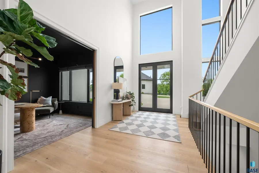 1617 S Scarlet Oak Pl, Sioux Falls, SD 57110 - #3