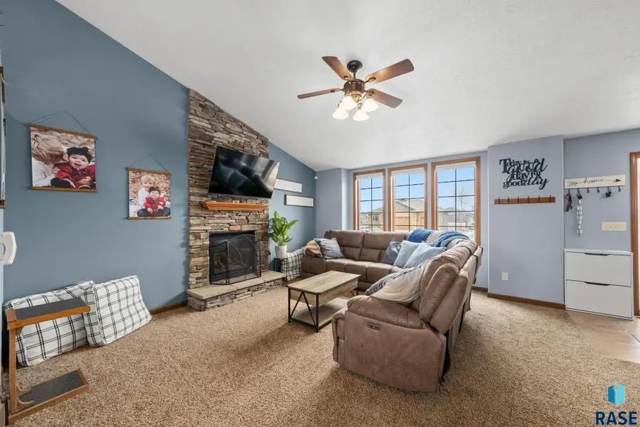 2024 S Shaw Ave, Sioux Falls, SD 57106 - #3