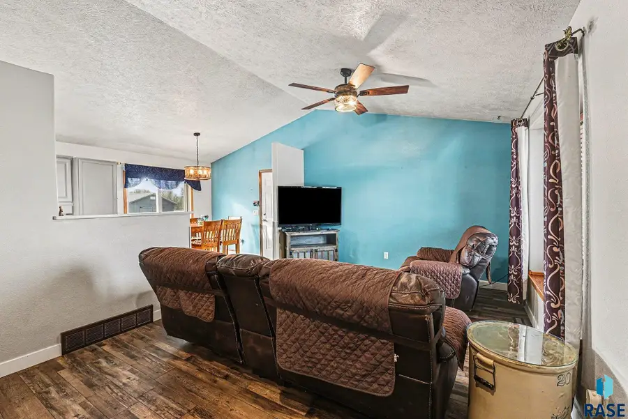 815 E Ryan Dr, Tea, SD 57064 - #2