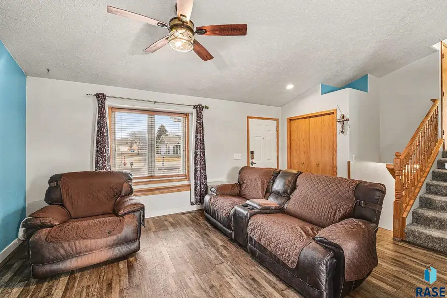 815 E Ryan Dr, Tea, SD 57064 - #3