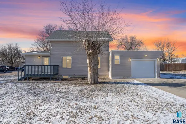 1412 E Russell St, Sioux Falls, SD 57103