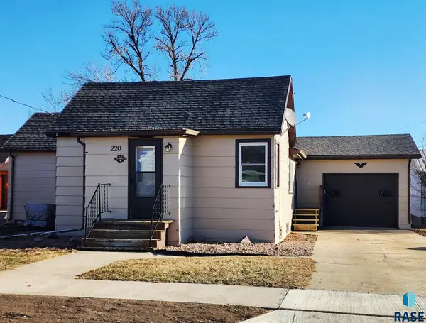 220 N Idaho St, Salem, SD 57058
