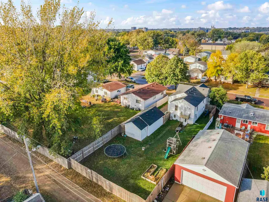 1022 N Van Eps Ave, Sioux Falls, SD 57103 - #3