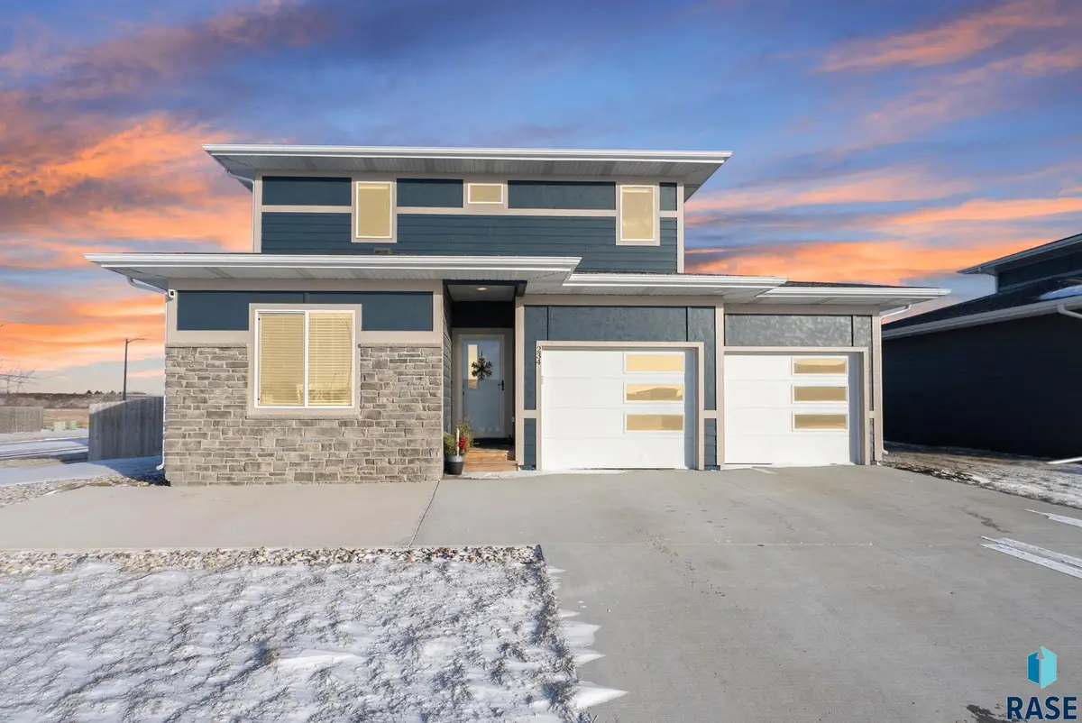 234 Creekside Ave, Harrisburg, SD 57032 - #1