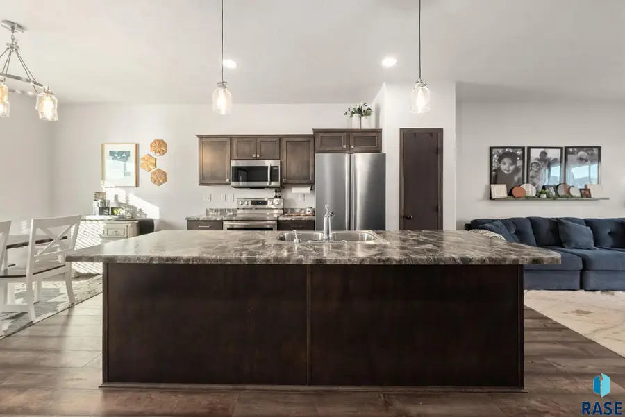 234 Creekside Ave, Harrisburg, SD 57032 - #3