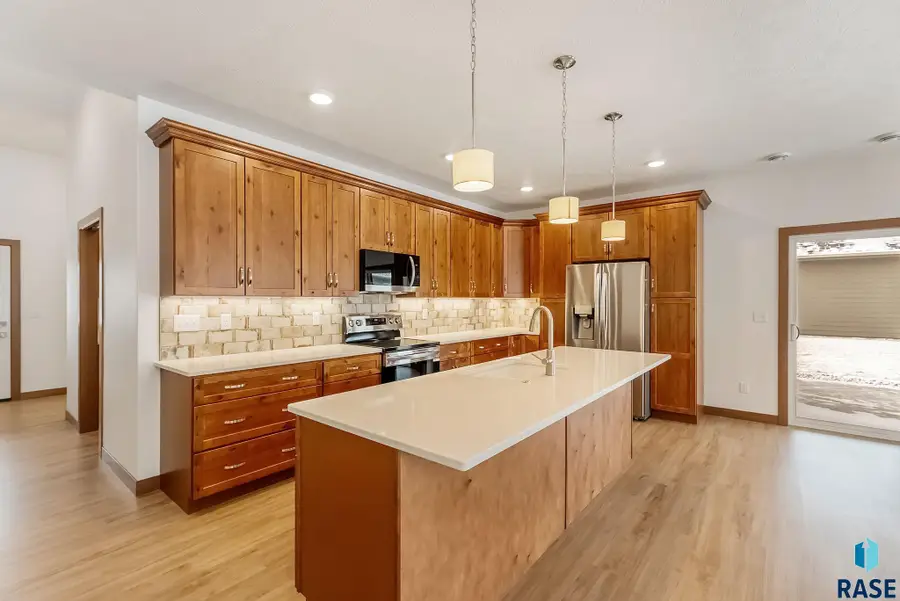 4904 E 65th St, Sioux Falls, SD 57108 - #2