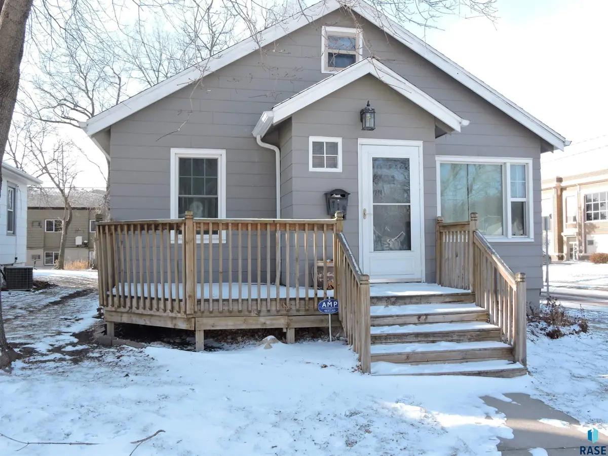 719 N Sherman Ave, Sioux Falls, SD 57103 - #1