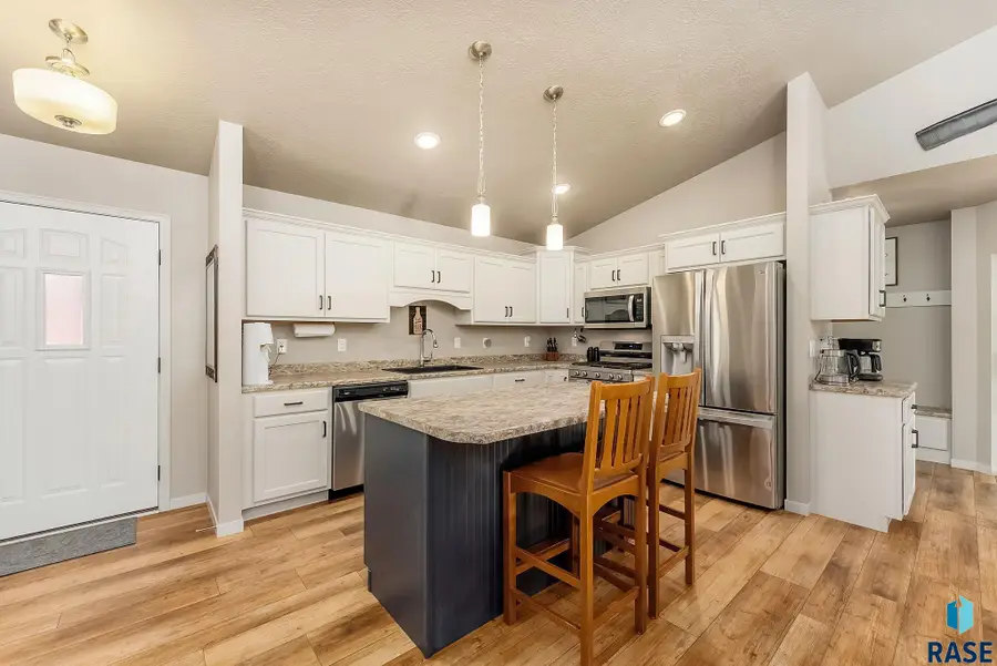 905 Fannings St, Tea, SD 57064 - #2