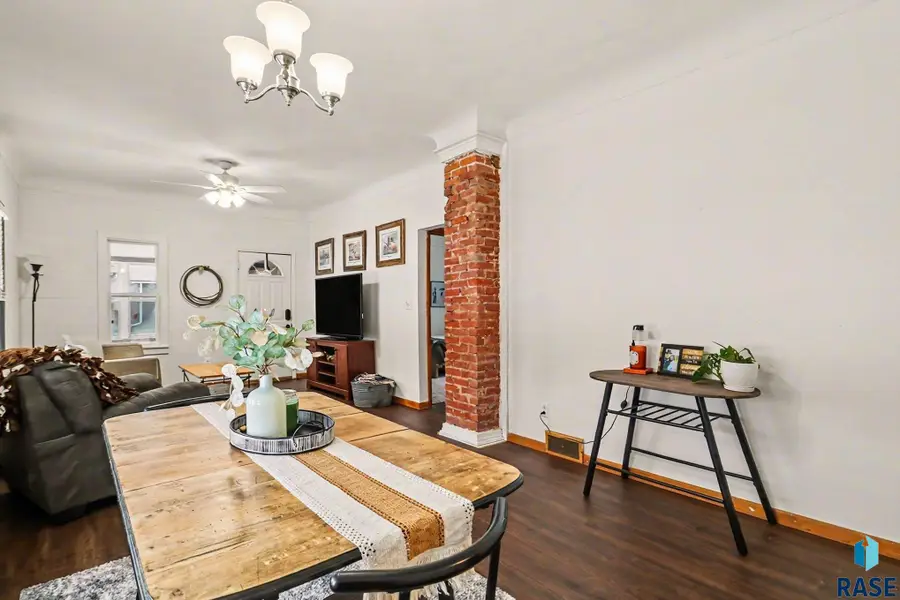 123 N Chicago Ave, Madison, SD 57042 - #3