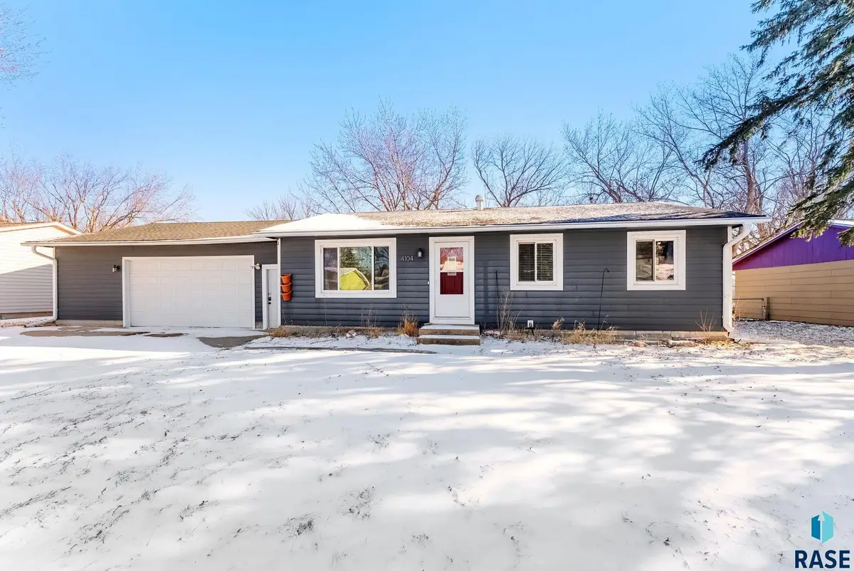 4104 W Mesa Pass, Sioux Falls, SD 57106 - #1