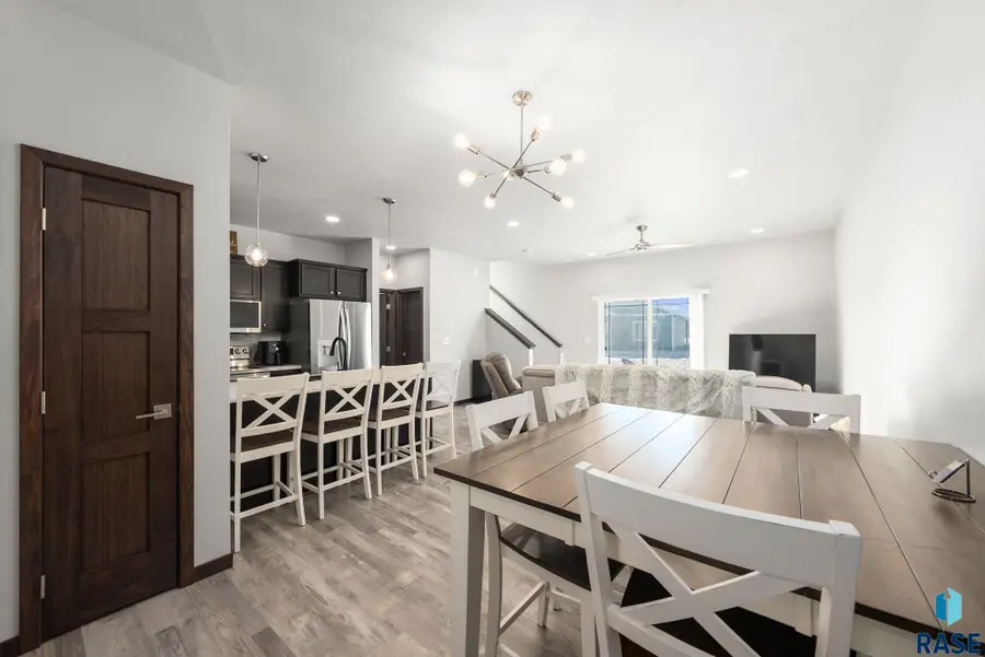 6907 W Gresford Pl, Sioux Falls, SD 57106 - #3