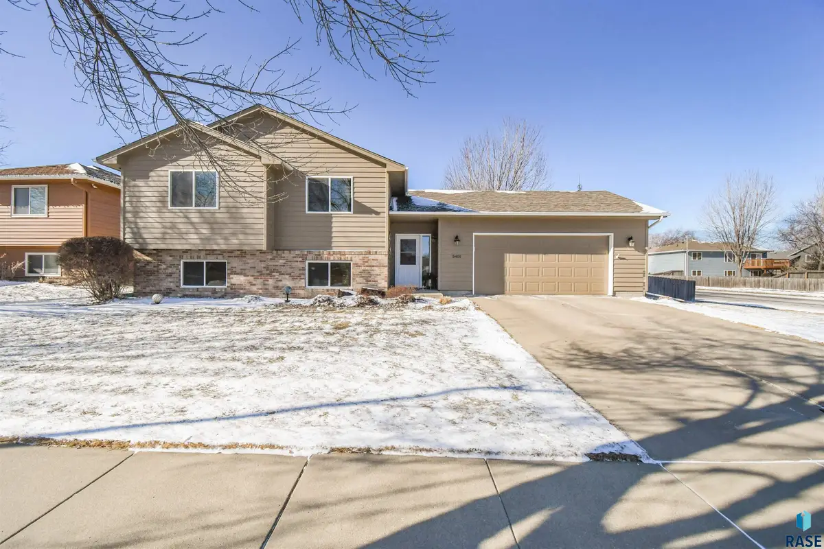 5401 S Mandy Ave, Sioux Falls, SD 57106 - #1