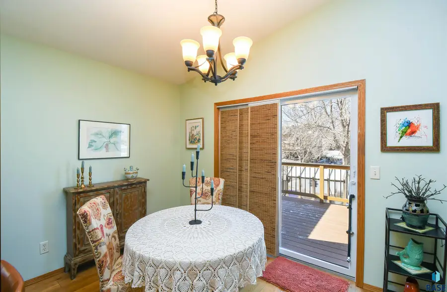 5401 S Mandy Ave, Sioux Falls, SD 57106 - #3
